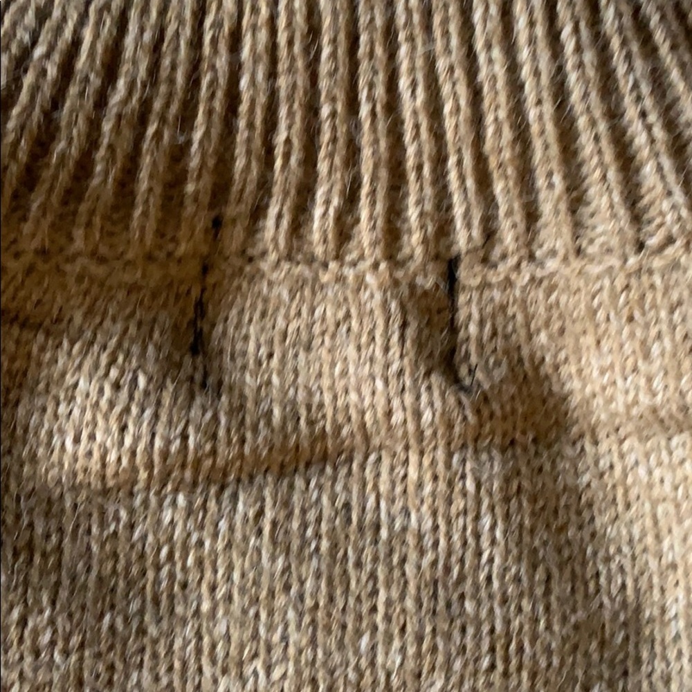 Sweater - Picture 6 of 7